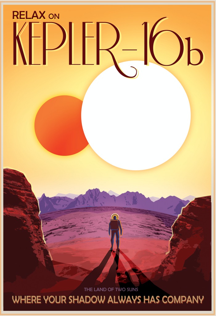 Eine Frau steht im Raumanzug auf einem rot-violetten Planeten. Am gelben Himmel leuchten zwei Sterne, ein weißer und ein orangefarbener. Daher wirft die Frau zwei Schatten.