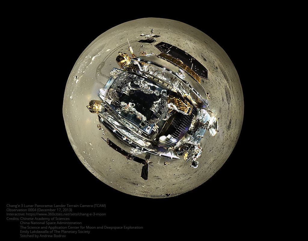 Auf einem kleinen Planeten hockt eine riesige Raumsonde. Der kleine Planet ist der Mond, und der Mondrover ist die Landesonde Chang'e 3.